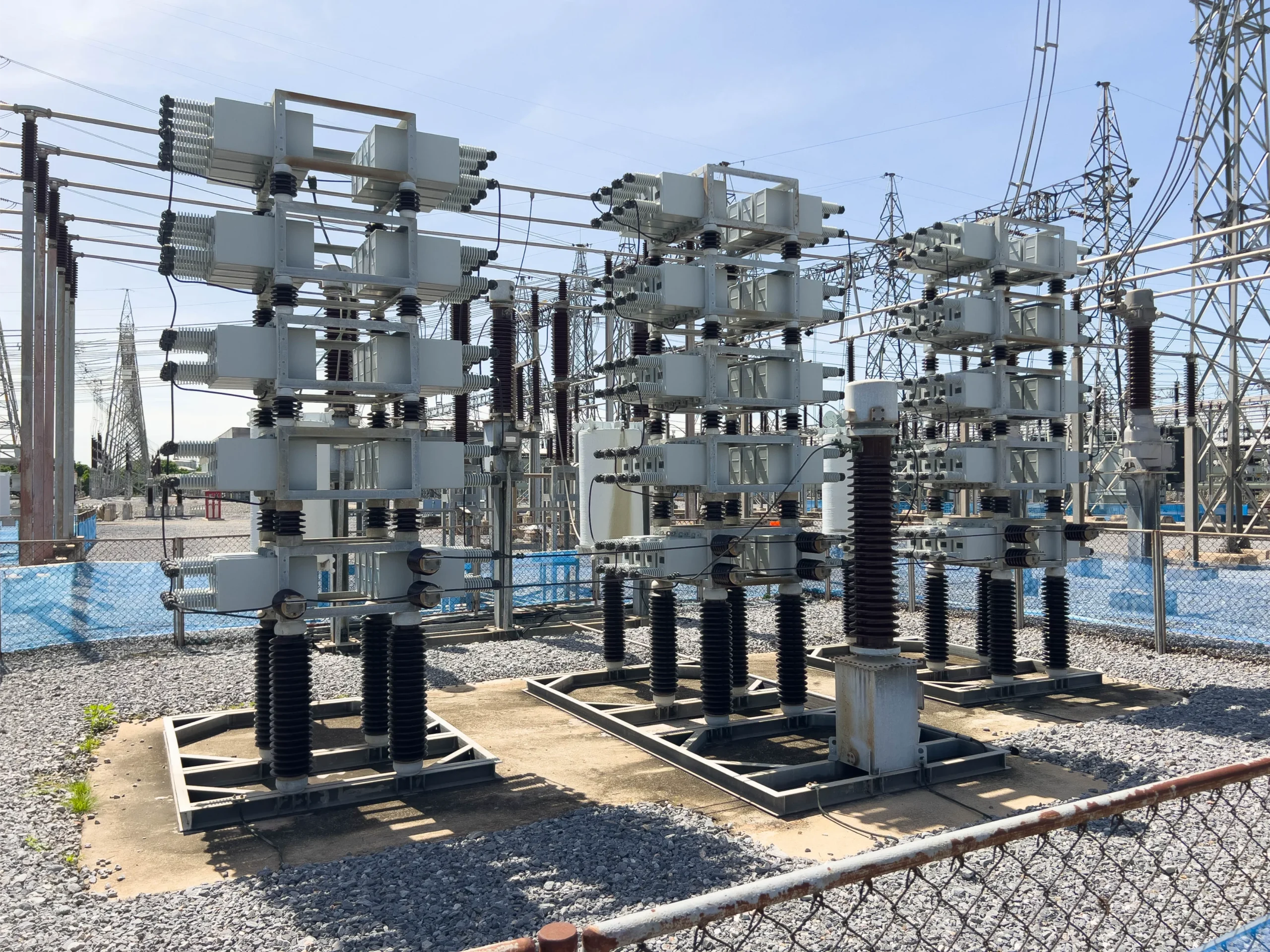 capacitor-bank-aiding-var-supply-adjust-power-factor-115-kv-power-system